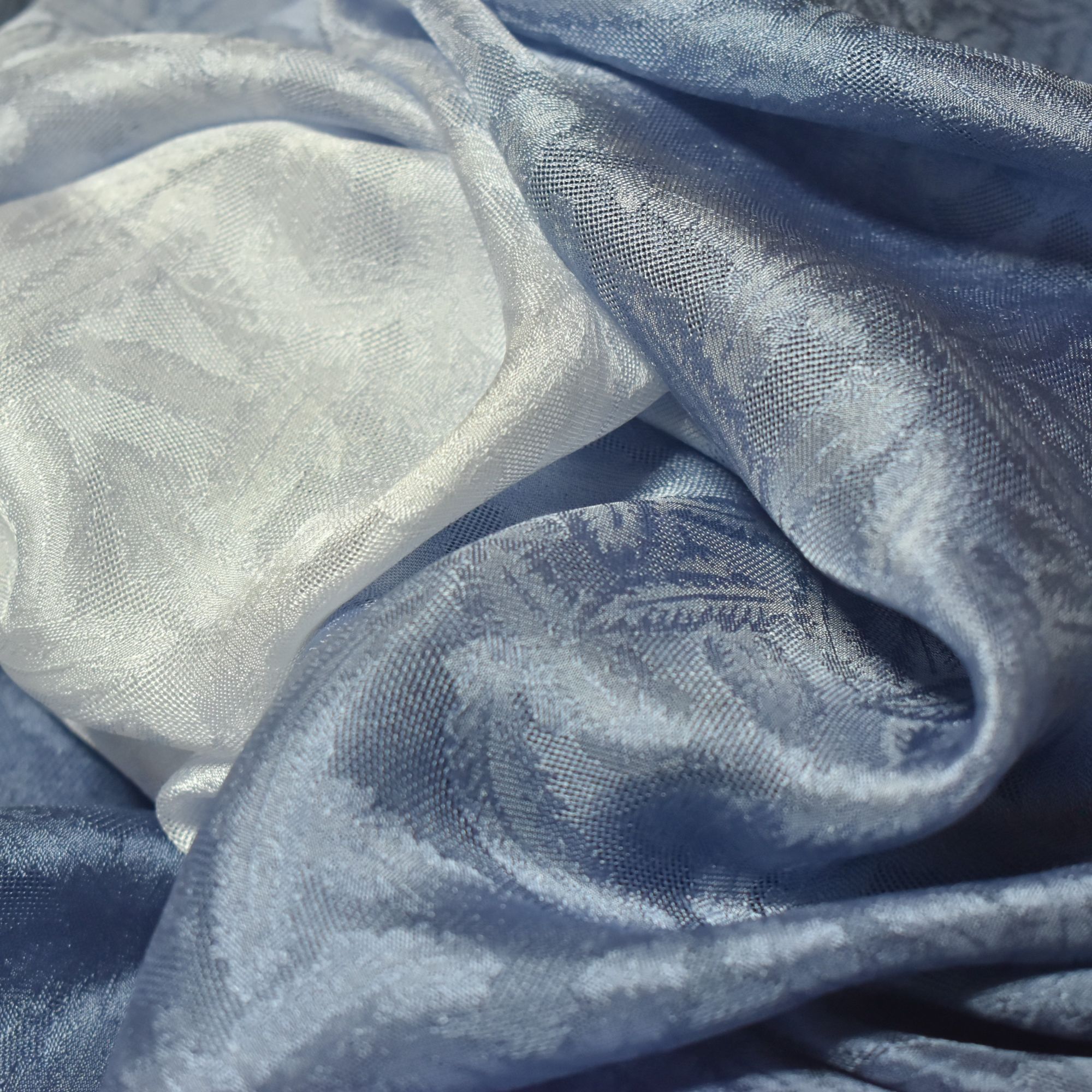 新⑤「色が変化する麴塵染」ジャガード織シルク大判ショール（１０５×２５０ｃｍ）